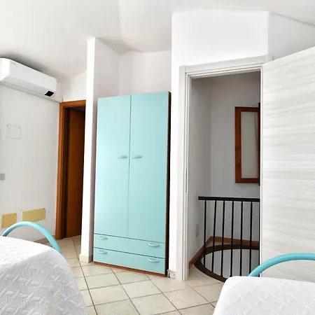 Chiaro Di Luna شقة فندقية 4*