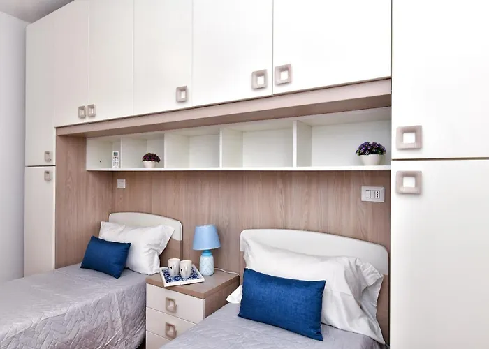 Chiaro Di Luna 4* سان تيودورو