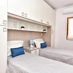 Ξενοδοχείο με διαμερίσματα Chiaro Di Luna 4*