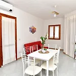 Chiaro Di Luna Hotel apartamentowy 4*