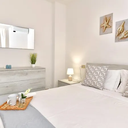 Chiaro Di Luna Aparthotel *