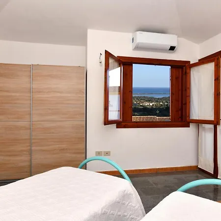 Aparthotel Chiaro Di Luna