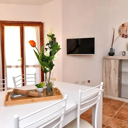 Aparthotel Chiaro Di Luna