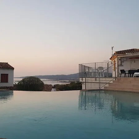 Hotel apartamentowy Chiaro Di Luna San Teodoro (Sardinia)