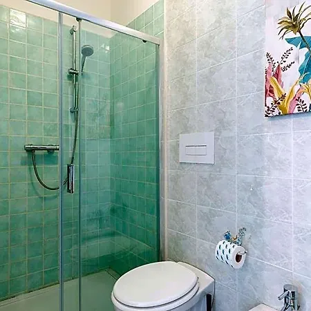 Aparthotel Chiaro Di Luna 3*