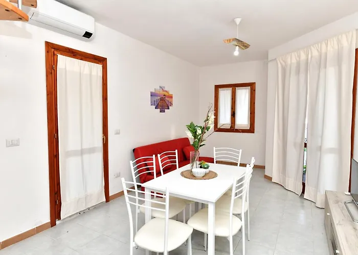 Chiaro Di Luna Apartahotel 4*