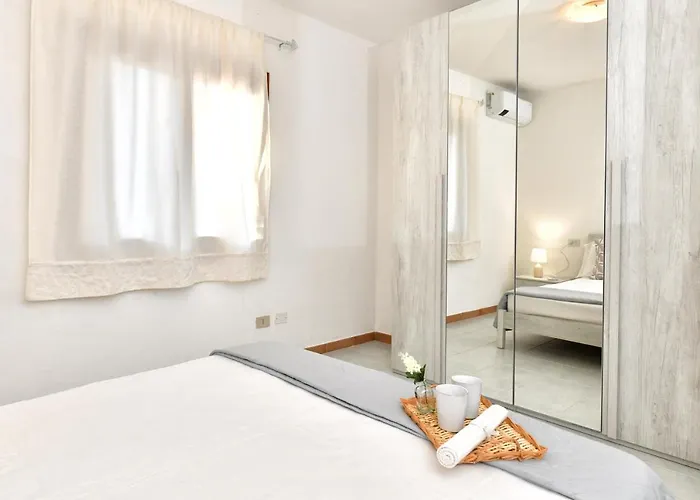 Chiaro Di Luna Apartahotel 4*